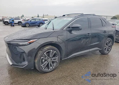 2025 Toyota Bz4X Xle z USA, uszkodzony, nr VIN JTMAAAAA8SA055436